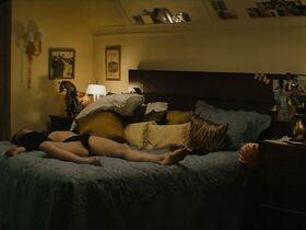 Маргарет Куолли секси, Кики Лэйн секси – Сын Америки (2019) #6