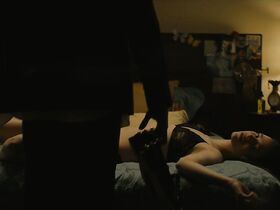 Маргарет Куолли секси, Кики Лэйн секси – Сын Америки (2019) #8