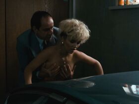 Татьяна Зимик голая, Наташа Паолуччи голая, Татьяна ван Зантен голая, Аполлония ван Равенштейн голая, Тина Шоу голая – Семья Флоддер (1986) #18