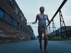 Морьяна Алауи голая, Эмили Мискджьян голая – Мученицы (2008) #4