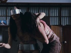 Морьяна Алауи голая, Эмили Мискджьян голая – Мученицы (2008) #9