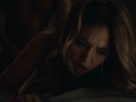 Сидни Суини голая – Эйфория s01e06 (2019) #9