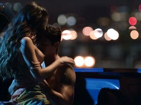 Мелисса Баррера голая – Жизнь s02e08 (2019) #14