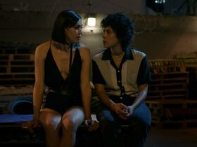 Мелисса Баррера голая – Жизнь s02e08 (2019) #9