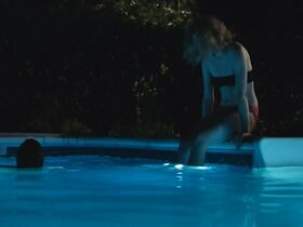 Ханна Гросс секси, Дераг Кэмпбелл голая – Раньше я был темнее (2013) #5