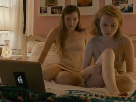 Ханна Гросс секси, Дераг Кэмпбелл голая – Раньше я был темнее (2013) #8