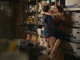 Александра Даддарио секси, Кимико Гленн секси, Сунита Мани секси – Ты умеешь хранить секреты? (2019)