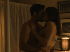 Александра Даддарио секси, Кимико Гленн секси, Сунита Мани секси – Ты умеешь хранить секреты? (2019) #2