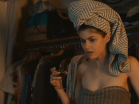 Александра Даддарио секси, Кимико Гленн секси, Сунита Мани секси – Ты умеешь хранить секреты? (2019) #8