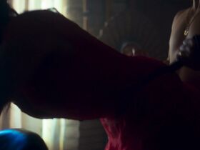 Кристина Родло секси, Карлотта Монтанари секси – Слишком стар, чтобы умереть молодым s01e02-06-09 (2019) #14