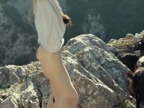 Лола Кламрот голая, Марианна Фонтана голая, Дженна Тиам голая – Революция на Капри (2018) #4