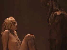 Каролин Хамм голая – Равноденствие s01e04 (2020) #1