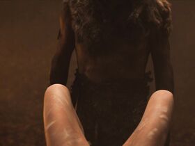 Каролин Хамм голая – Равноденствие s01e04 (2020) #3