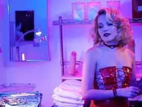 Роксана Мескида голая, Келли Бёрглунд голая – Апокалипсис сейчас s01e09 (2019) #2 #11