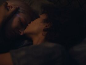 Сидни Суини секси, Хантер Шафер голая, Алекса Деми секси – Эйфория s01e04 (2019) #15