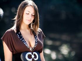 Кристал Арнетт секси, Кейт Костильо секси, Ванесса Ли секси – Ты не можешь убить Стивена Кинга (2012) #3