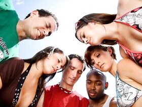 Кристал Арнетт секси, Кейт Костильо секси, Ванесса Ли секси – Ты не можешь убить Стивена Кинга (2012) #4