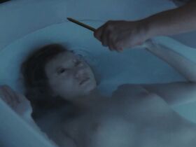 Альба Рибас секси, Мирея Ориоль секси, Лаия Мансанарес голая – Waste (2016)