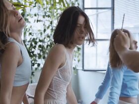 Альба Рибас секси, Мирея Ориоль секси, Лаия Мансанарес голая – Waste (2016) #3