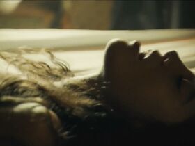 Жуана Рибейру голая, Мафалда Родригез голая – Мать Паула s01e01-07 (2017) #14