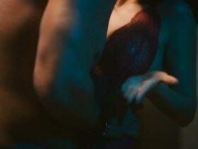 Маримар Вега голая, Мэриэл Молино секси, Фабиола Кампоманес секси – Игра ключей s01e06 (2019) #12