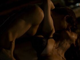 Татьяна Лютаева секси, Ксения Лаврова-Глинка секси, Мария Антонова секси – Берцы (2014)