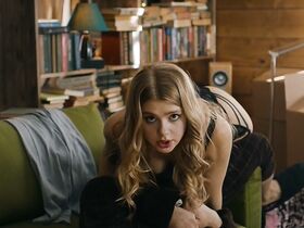 Полина Максимова голая, Анастасия Уколова секси – Семь ужинов (2019) #3