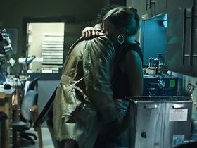 Даша Некрасова голая, Алексия Расмуссен секси – Ходячий призрак (2019) #2