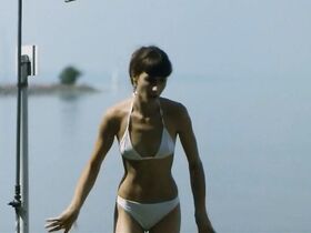 Юдит Резеш голая, Габриэлла Хамори голая – Сезон (2004) #3