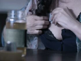 Уилла Фицджералд секси, Марло Келли секси, Эрисен Ф. Гардиола секси – Как ты смеешь s01e02 (2019) #10