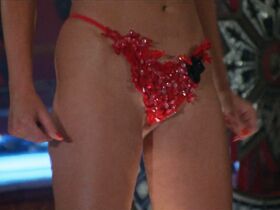 Лора Альберт голая, Белла Донна голая – Ангелочек 3: Последняя глава (1988) #2