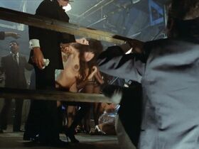 Лора Альберт голая, Белла Донна голая – Ангелочек 3: Последняя глава (1988) #24