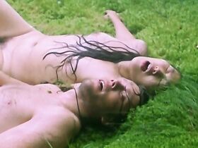 Ильяна Павлова голая, Кюли Теэтамм секси, Мерле Пальмисте голая – Сердце медведицы (2001)