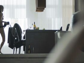 Наталья Рудова голая, Марина Васильева секси, Мария Шалаева секси – БИХЭППИ s01e01-04 (2019) #3