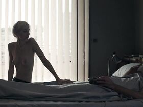 Элизабет Дебики голая – Искусство ограбления (2019) #14