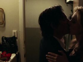 Элизабет Дебики голая – Widows (2018) #2