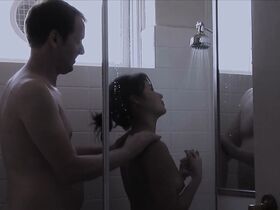 Мэри Аннегелин голая, Жанетт Валенсия секси – Revenge of the Gweilo (2016) #7