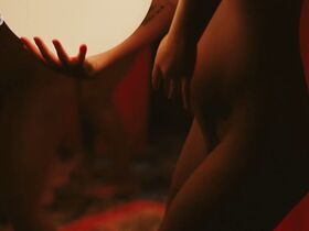 Камила Дош Анжош голая – Секретная жизнь пар s02e01 (2019) #4