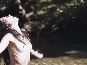 Даная Скиади голая – Мертвая Европа (2012) #4