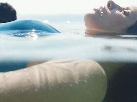 Дафна Патакия секси – Ветер (2019) #7