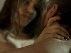 Ева Де Доминичи голая – Хрупкость тел s01 (2017) #12