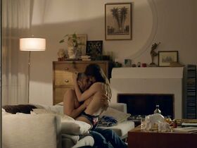 Ева Де Доминичи голая – Хрупкость тел s01 (2017) #18