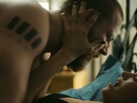 Нина Добрев секси – Киллер по вызову (2019) #4