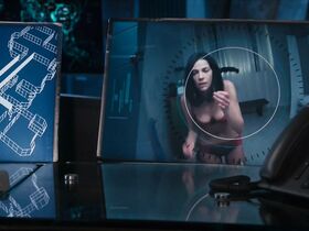 Сильвия Рангуелова секси – Черный список: Искупление s01e01 (2017) #12