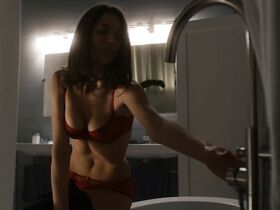 Сильвия Рангуелова секси – Черный список: Искупление s01e01 (2017) #6