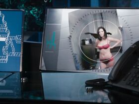 Сильвия Рангуелова секси – Черный список: Искупление s01e01 (2017) #8