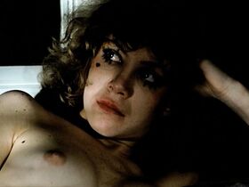 Сесилия Рот голая – Исступление (1979) #12