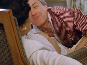 Жозефин Жаклин Джонс голая – Любовный круг (1985) #12