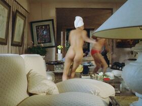 Жозефин Жаклин Джонс голая – Любовный круг (1985) #7