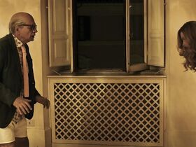 Аличе Пагани секси, Кася Смутняк голая, Эвридиче Аксэн голая – Лоро (2018) #14